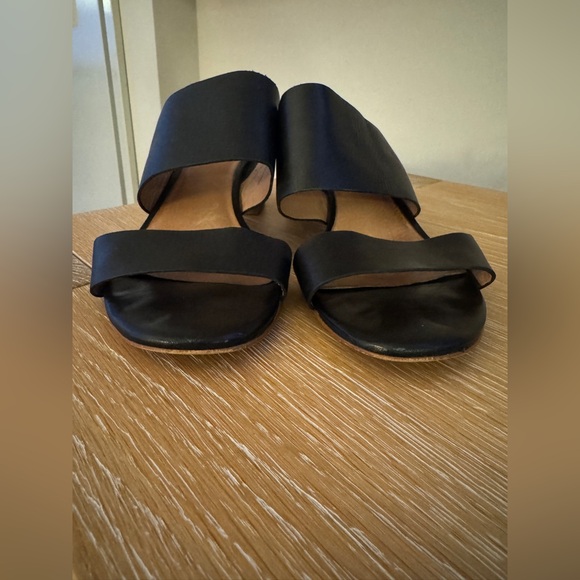 Madewell The Kiera Mule Sandals in True Black Leather - Picture 11 of 16